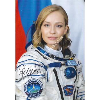 Yulia Peresild Soyuz MS 19 Signed 12x10 Photograph. COA UACC