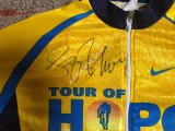 Lance Armstrong authentic signed jersey. COA UACC