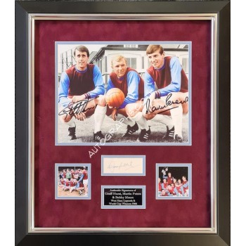 Bobby Moore Hurst Peters 1966 authentic signed signature autograph display. COA UACC