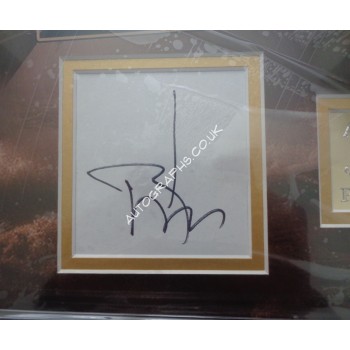 Johnny Depp Pirates authentic signed signature autograph display. COA UACC