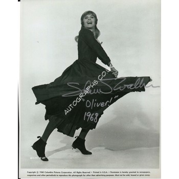 Shani Wallis Oliver! authentic signed authentic autograph photo. COA UACC