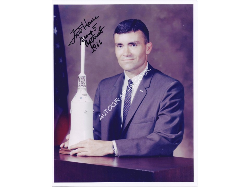 Fred Haise Apollo 13 Signed 8x10 Photograph 2. COA UACC Fred Haise Apollo 13 Signed 8x10 Photograph 2. COA UACC