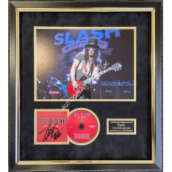 Slash Guns N Roses music genuine signature authentic signed CD display. COA UACC