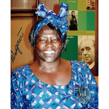 Wangari Maathai signed photograph. COA UACC Wangari Maathai signed photograph. COA UACC