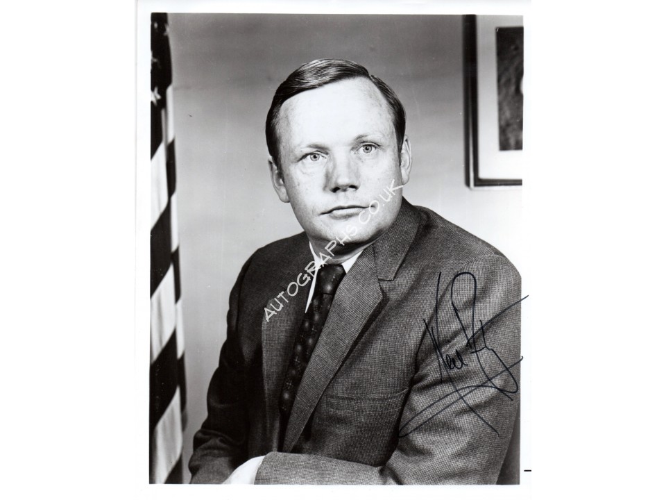 Neil Armstrong Apollo 11 signed authentic signed genuine photo. COA UACC