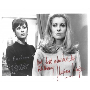 Catherine Deneuve Signed 8x10 Belle de Jour Photograph. COA UACC
