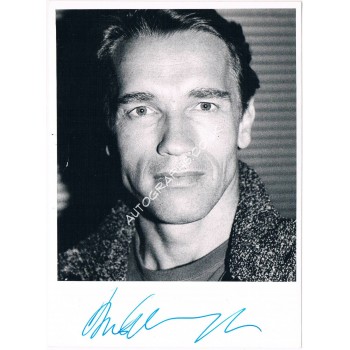 Arnold Schwarzenegger signed photograph. COA UACC