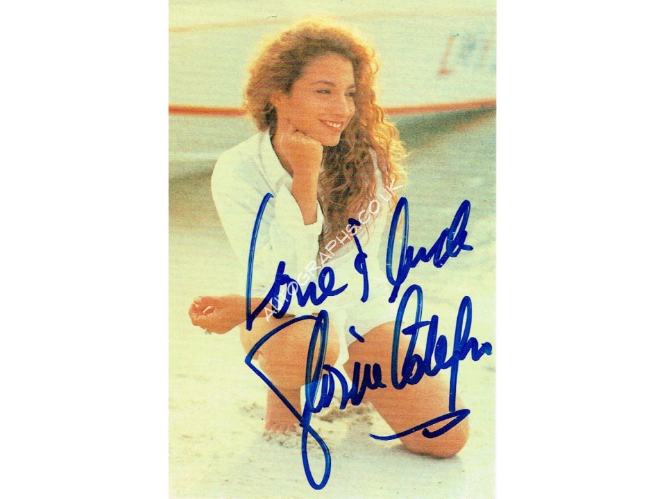 Gloria Estefan Signed Postcard. COA UACC