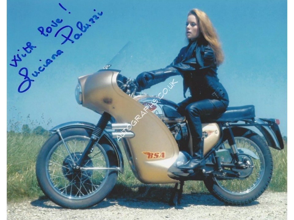 Luciana Paluzzi Signed James Bond 8x10 Photograph.. COA UACC