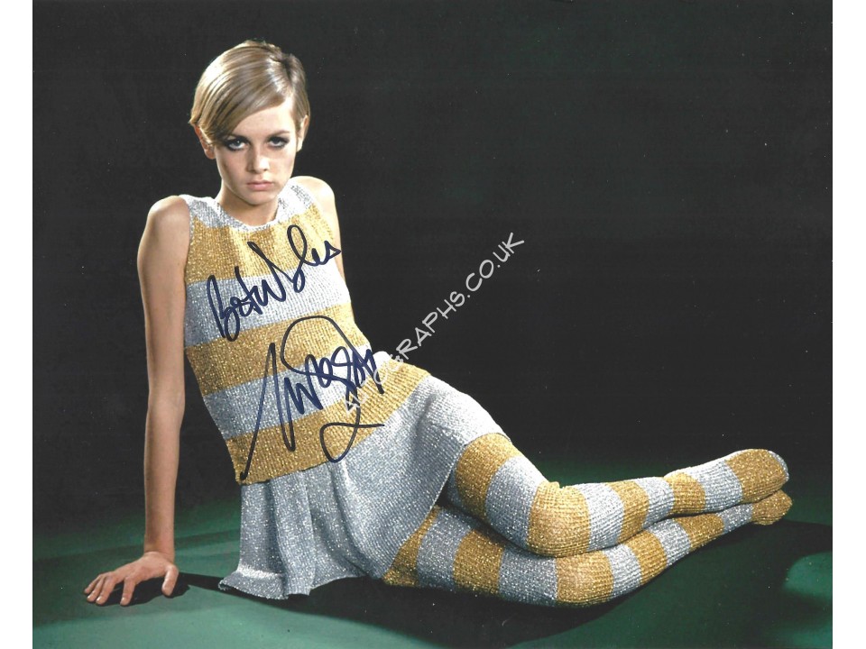 Twiggy Signed 8x10 Photograph 2. COA UACC