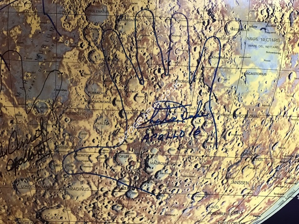Moonwalkers - Cartographica Milano, Hands. COA UACC