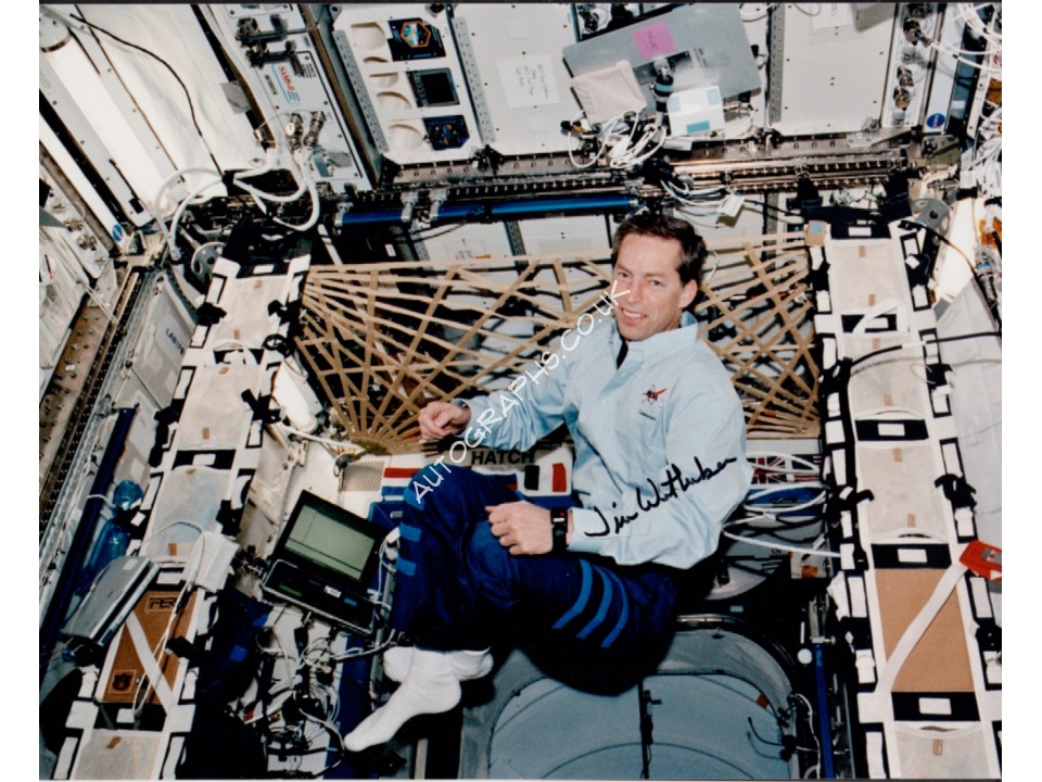 Jim Wetherbee astronaut genuine signed authentic autograph photo. COA UACC Jim Wetherbee astronaut genuine signed authentic autograph photo. COA UACC