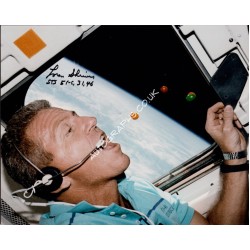 Loren Shriver astronaut genuine signed authentic autograph photo. COA UACC