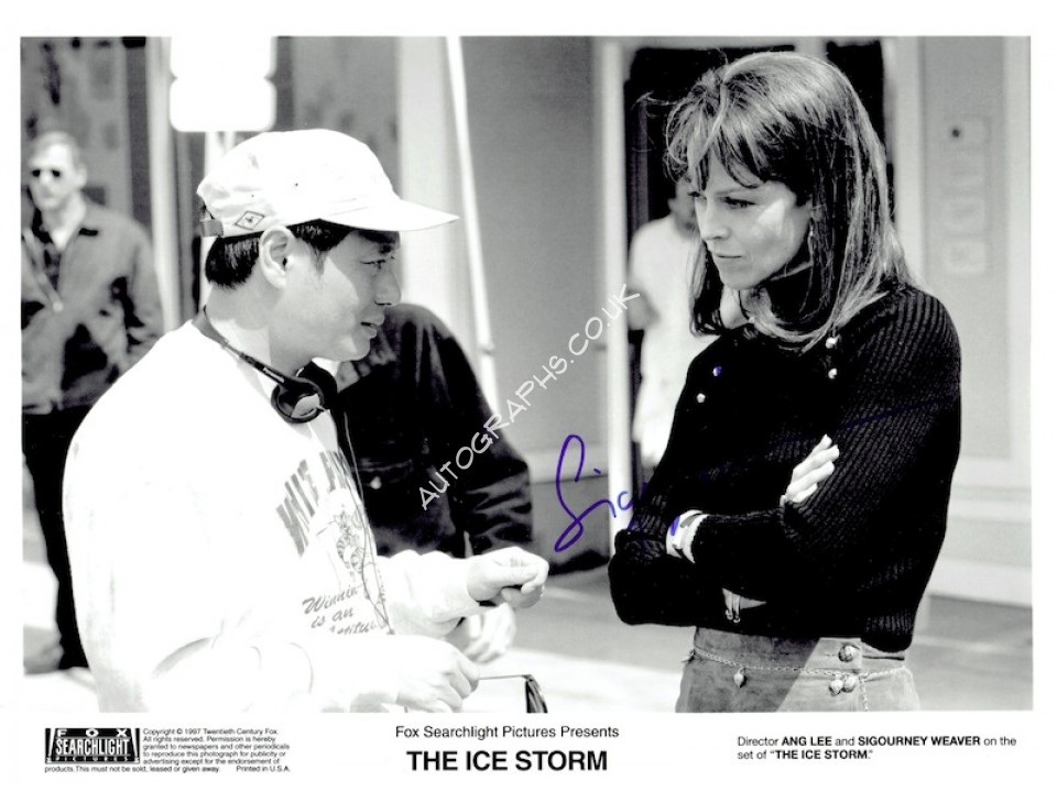 Sigourney Weaver Signed Photograph 