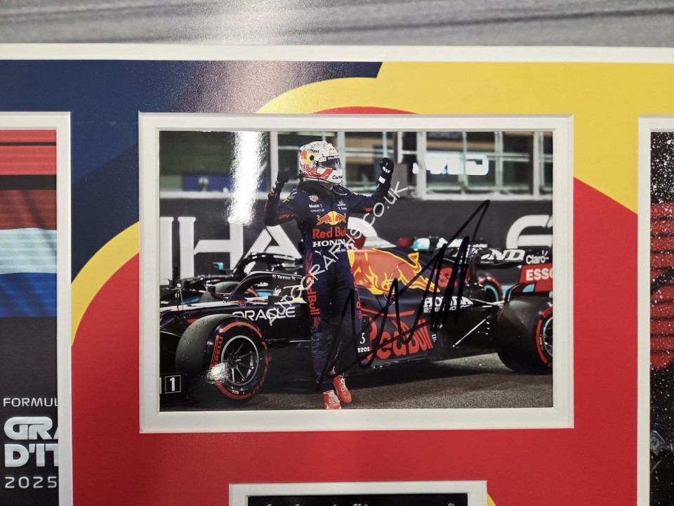 Max Verstappen Red Bull F1 authentic signed signature autograph display COA UACC Max Verstappen Red Bull F1 authentic signed signature autograph display COA UACC