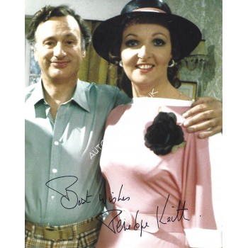 Penelope Keith Signed 8x10 The Good Life Photograph