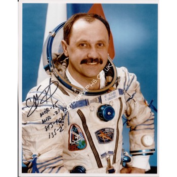Yuri Usechev cosmonaut signed autograph colour photo. COA UACC