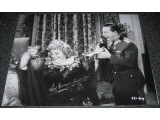 Sir Norman Wisdom signed original genuine authentic photo. COA UACC Sir Norman Wisdom signed original genuine authentic photo. COA UACC