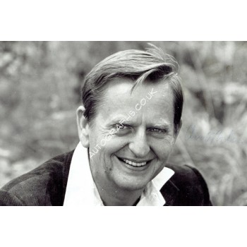 Olof Palme  original authentic genuine autograph signed photo. COA UACC
