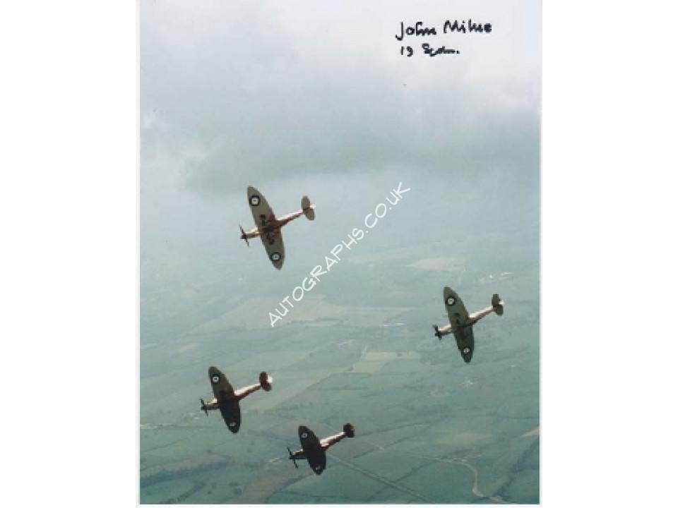 WW2 Spitfire rigger John Milne signed autograph photo 1. COA UACC