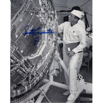 Mercury Scott Carpenter authentic signed autograph photo. COA UACC