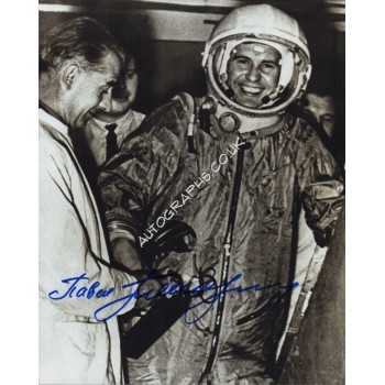 Cosmonaut Popovitch space genuine signed autograph photo. COA UACC