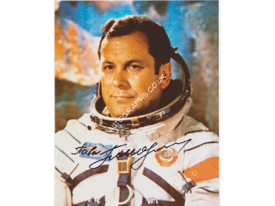 Cosmonaut Popovitch space genuine signed autograph photo 2. COA UACC Cosmonaut Popovitch space genuine signed autograph photo 2. COA UACC