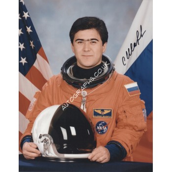 Cosmonaut Salizan Sharipov space signed autograph photo. COA UACC