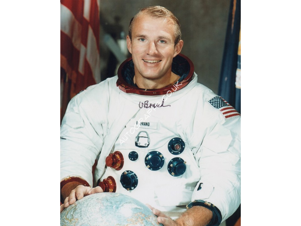 Space Vance Brand genuine signed authentic signature photo. COA UACC Space Vance Brand genuine signed authentic signature photo. COA UACC