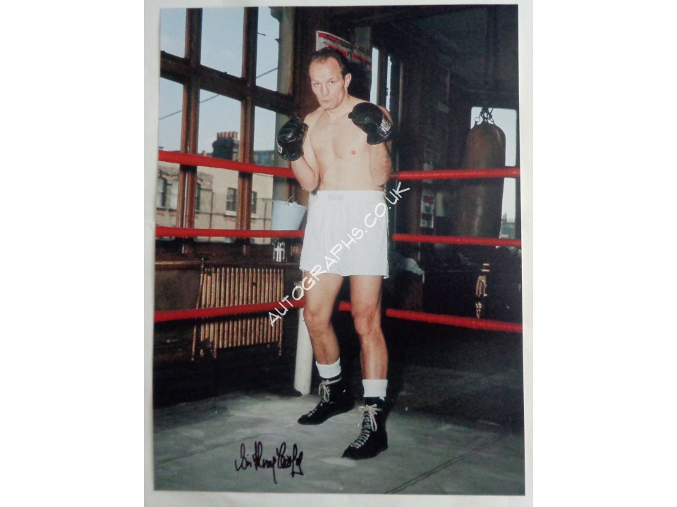 Boxing Henry Cooper genuine signed authentic signature photo 8. COA UACC