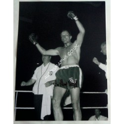 Boxing Henry Cooper genuine signed authentic signature photo 20. COA UACC