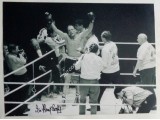 Boxing Henry Cooper genuine signed authentic signature photo 27. COA UACC