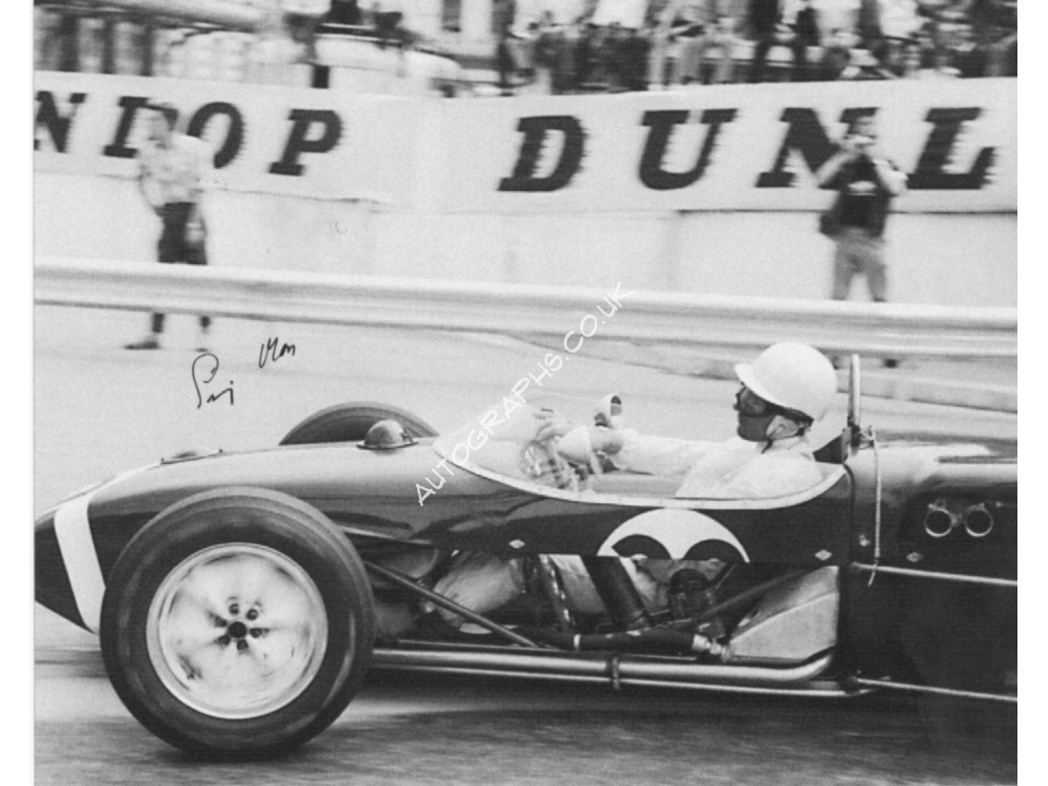 Stirling Moss motor racing genuine signed authentic signature photo 4. COA UACC Stirling Moss motor racing genuine signed authentic signature photo 4. COA UACC
