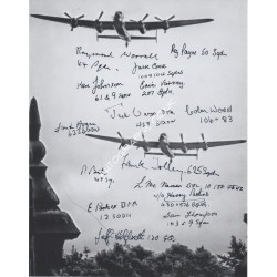 WW2 Lancaster Bomber genuine signed authentic autograph photo 2. COA UACC