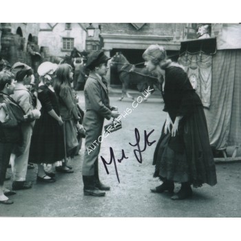 Mark Lester Oliver Dickens authentic signed autograph photo. COA UACC