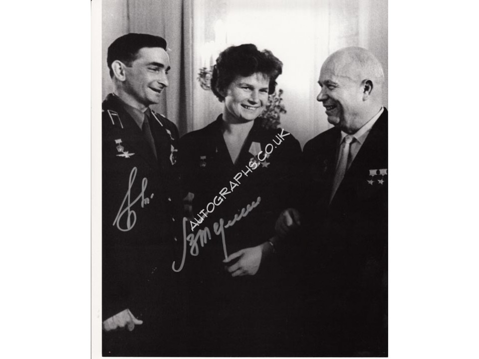 Cosmonauts Valentina Tereshkova Bykovsky genuine signed autograph image 3. COA UACC Cosmonauts Valentina Tereshkova Bykovsky genuine signed autograph image 3. COA UACC
