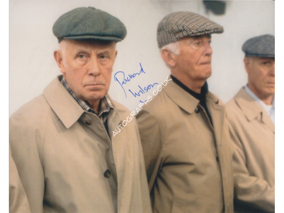 Richard Wilson One foot in the grave authentic genuine signed autograph photo. COA UACC