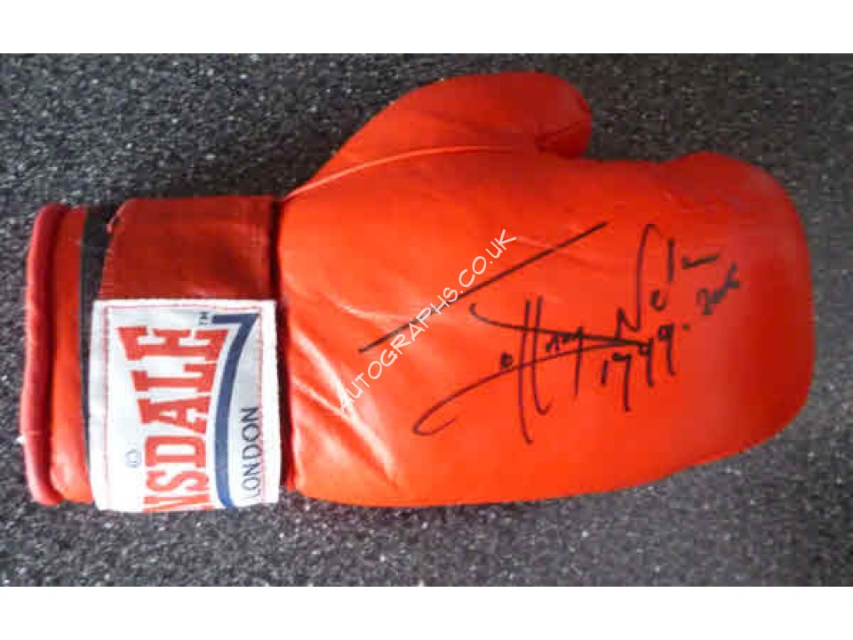 Johnny Nelson boxing genuine authentic signed autograph glove. COA UACC