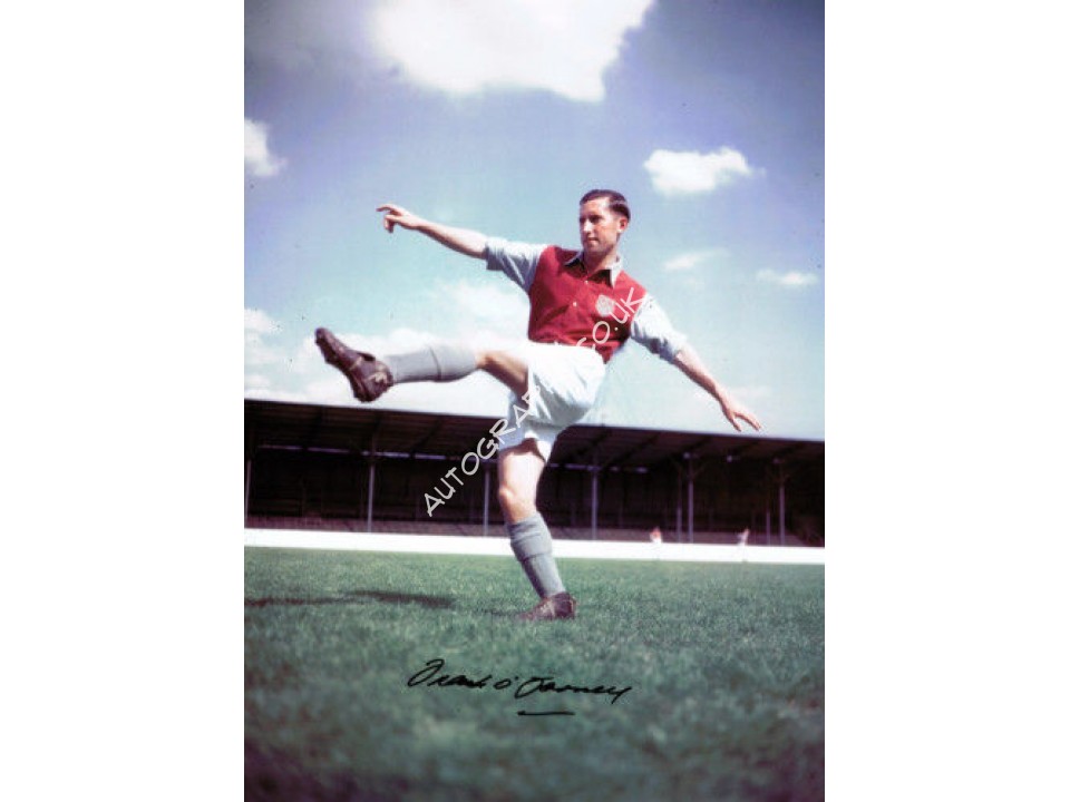 Frank O'Farrell West Ham genuine authentic autograph signed photo. COA UACC