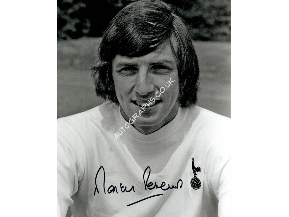 Martin Peters West Ham WC 1966 genuine signed authentic autograph photo. COA UACC